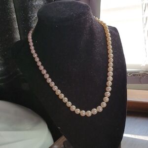 Elegant Pearl Necklace with 10k gold clasp